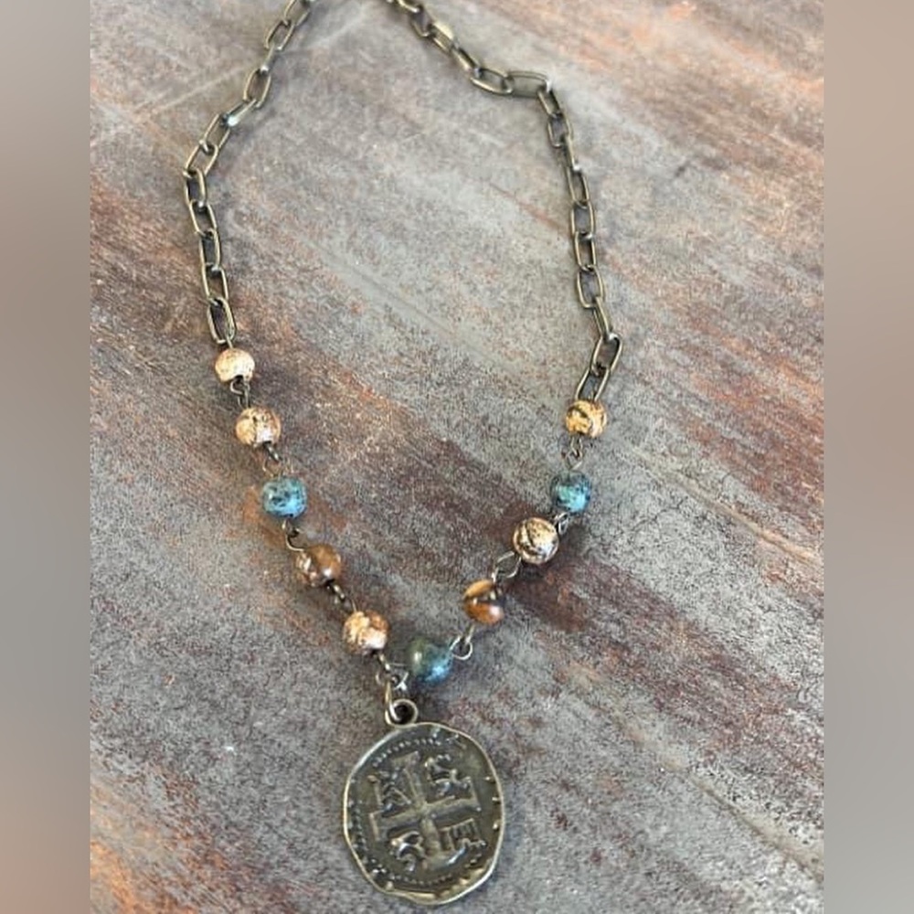 Beautiful Vintage Necklace